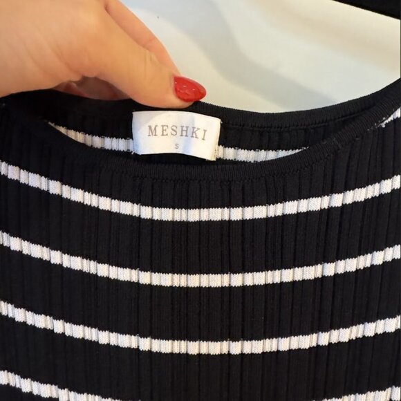 MESHKI SEEMA SLEEVELESS KNIT MAXI DRESS - Picture 4 of 5